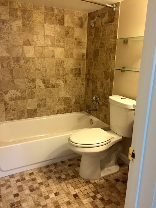 Photo - 1526 Potomac Ave SE