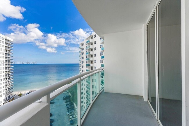 Building Photo - 3001 S Ocean Dr Unit 1145