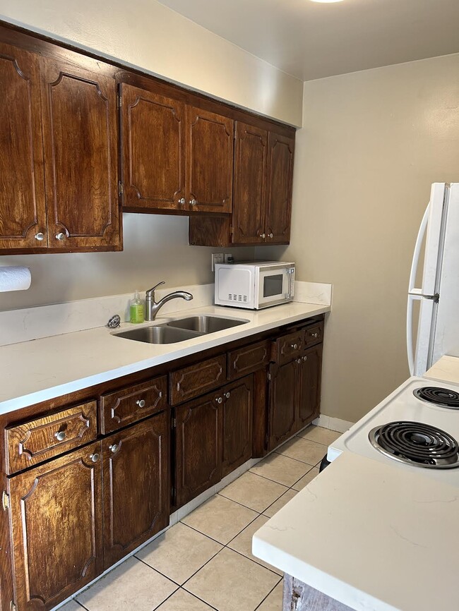 Photo - 335 Cedar Ave Unit 310