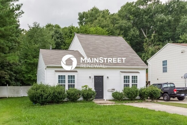 Photo - 3 Bedroom Pet-Friendly Home in Raleigh, NC with Main Street Renewal