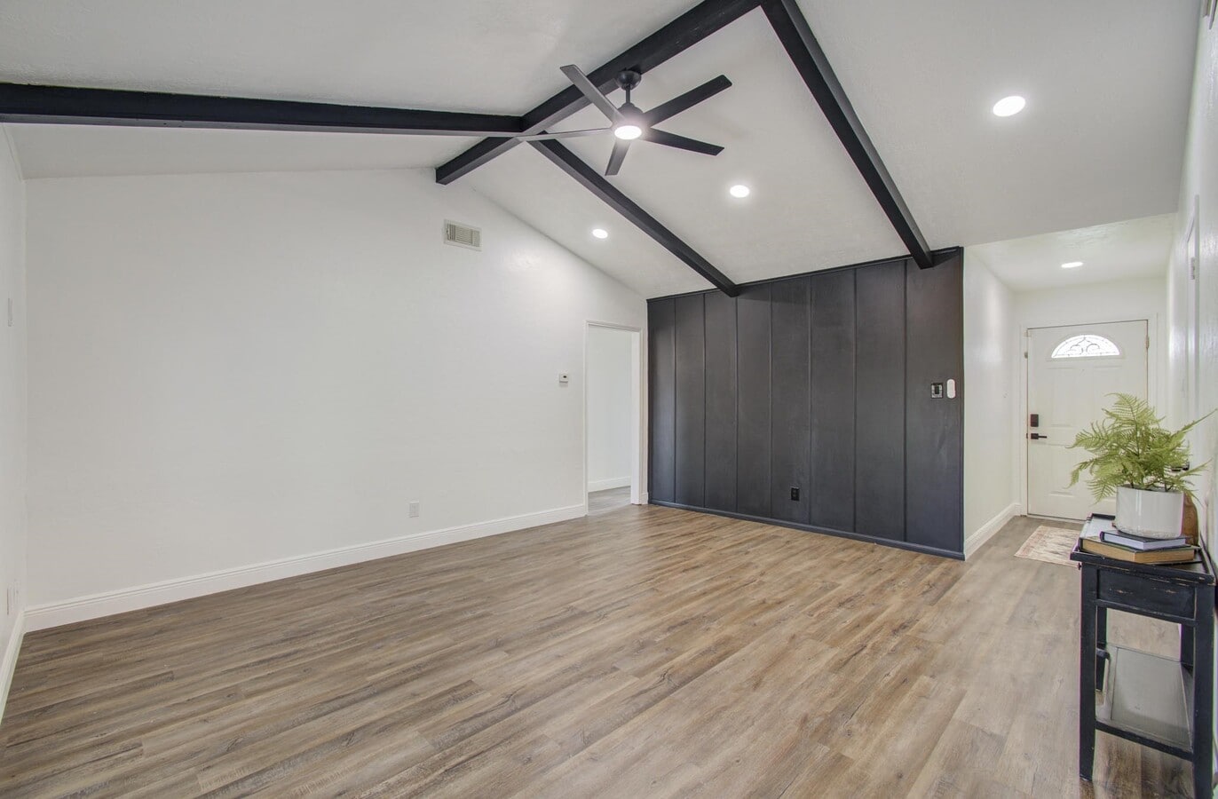 Photo - 9923 Antrim Ln