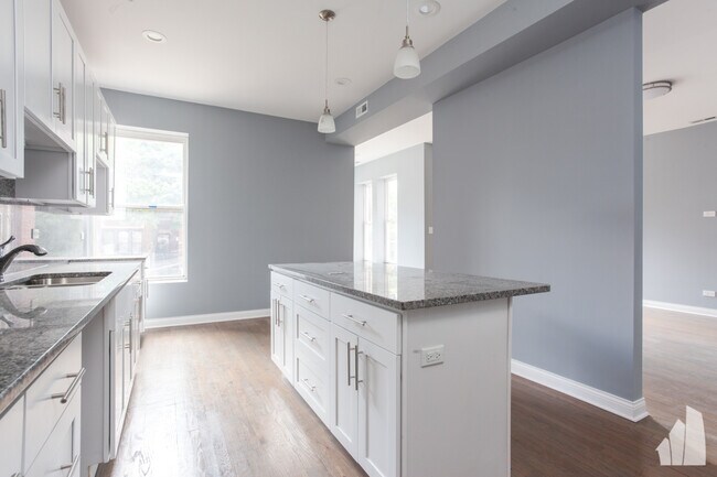 Photo - 5130 S Greenwood Ave Unidad 2S