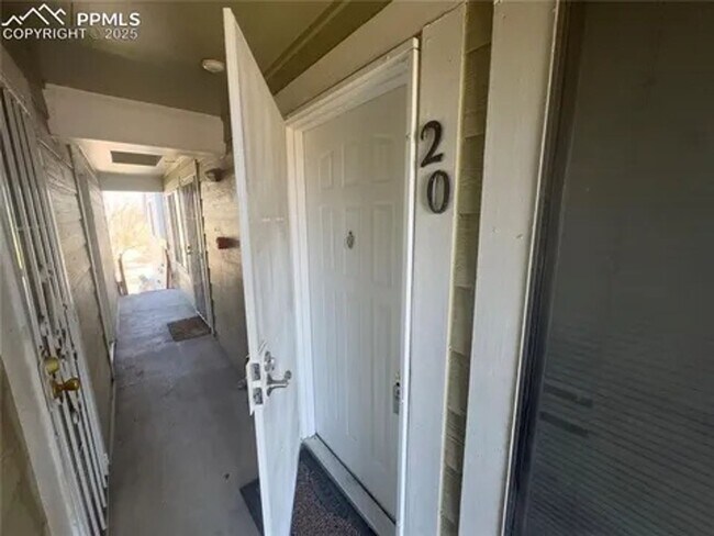 Building Photo - Aurora Colorado Rental
