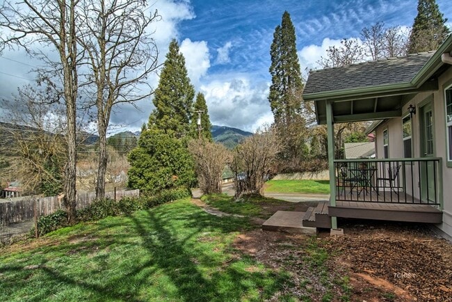 Photo - 150 Court St