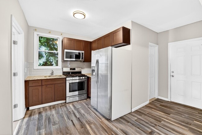 Photo - 83 Williams Ave Unit 3