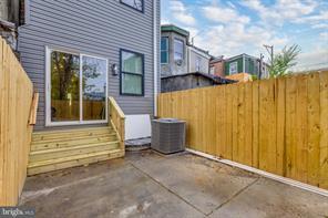 Photo - 511 W York St