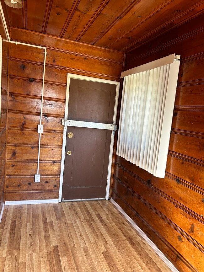 Photo - 1557 D St Unidad Apartment