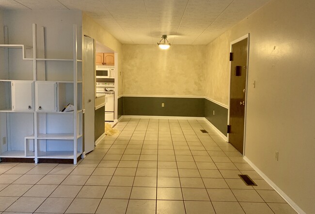 Building Photo - 960 S Lincoln St