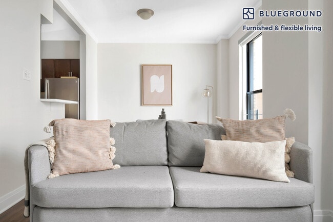 Photo - 200 E Chestnut St Unit FL7-ID626