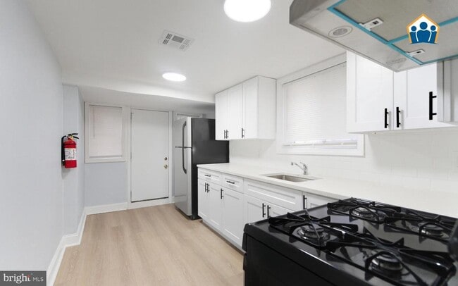 Building Photo - 2625 Braddock St