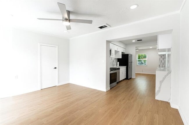 Photo - 1640 NW 6th Ave