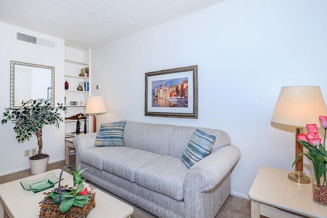 Bronco Apartments