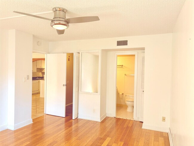 Photo - 2998 NW 48th Terrace Unidad 431