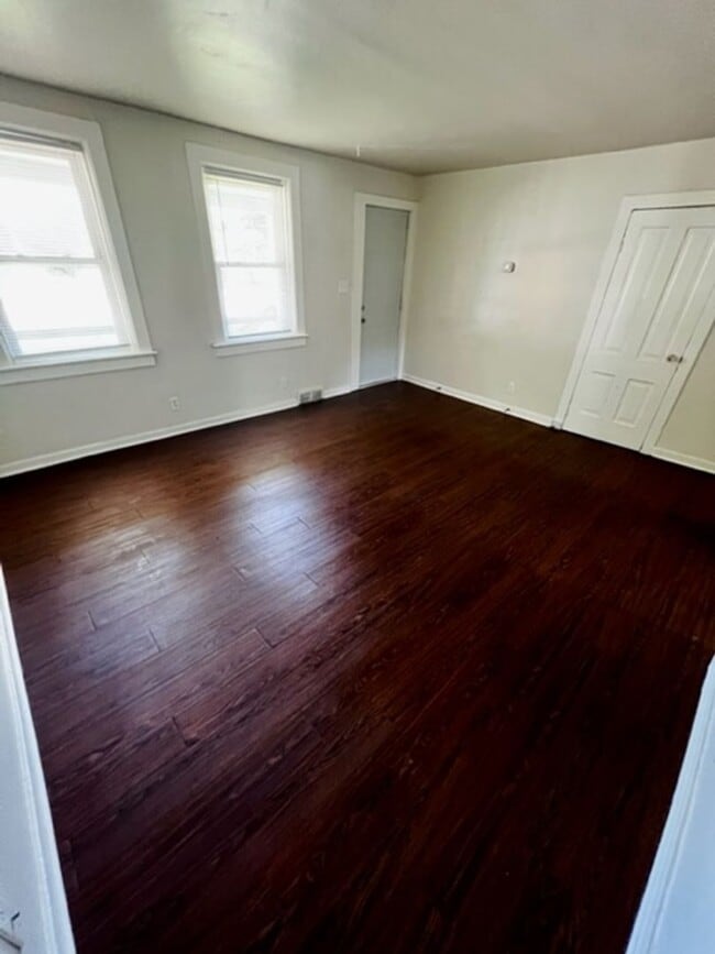 Photo - 1440 Smith St