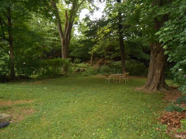 Photo - 215 E 12th St
