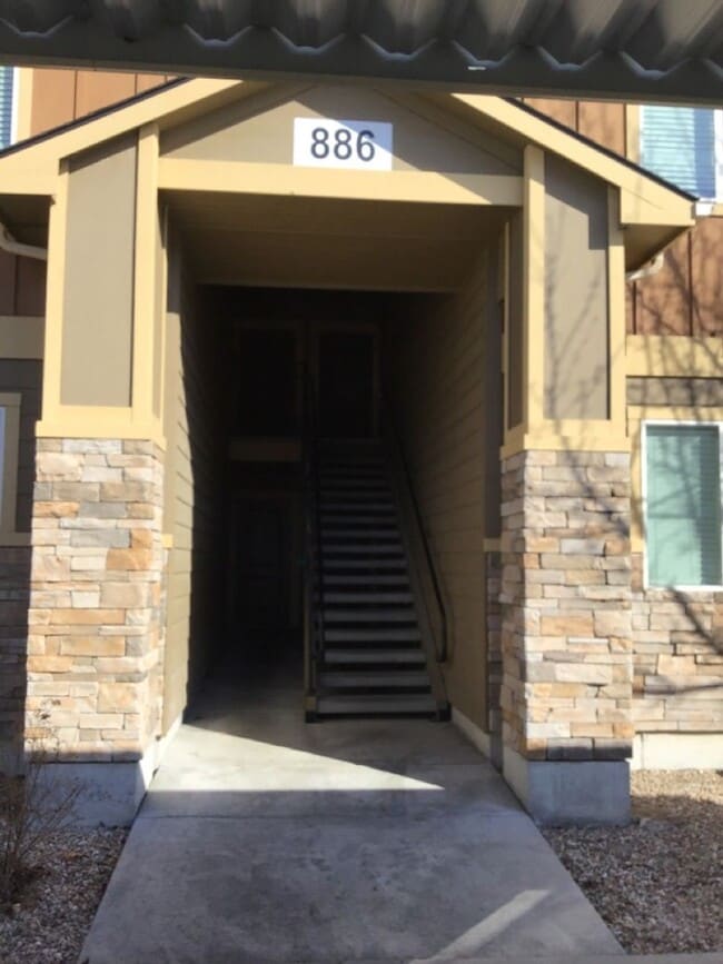 Building Photo - 886BONSAI Unit #101