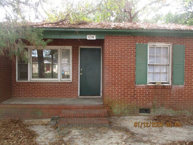 Building Photo - Third, 1214 E