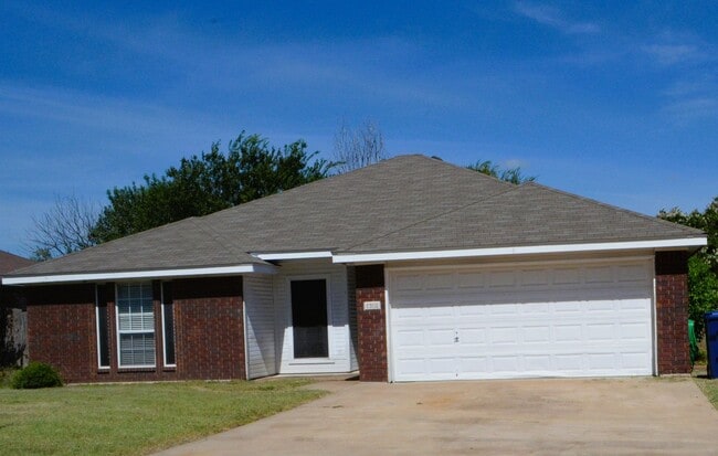 Building Photo - Available Now. Rental