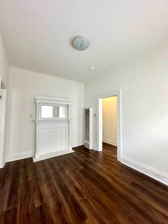 Photo - ASK ABOUT MOVE-IN INCENTIVES