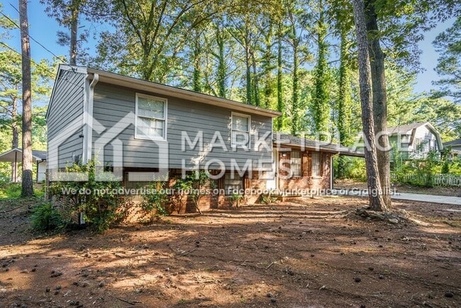 Photo - 1051 Scott Rd