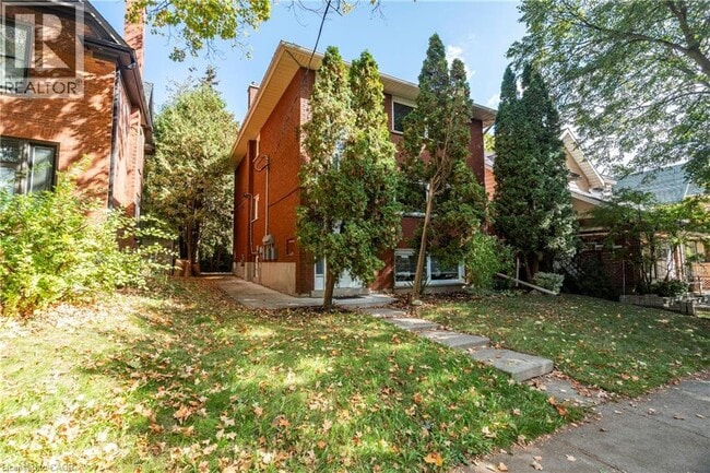 Photo - 62 Moore Ave