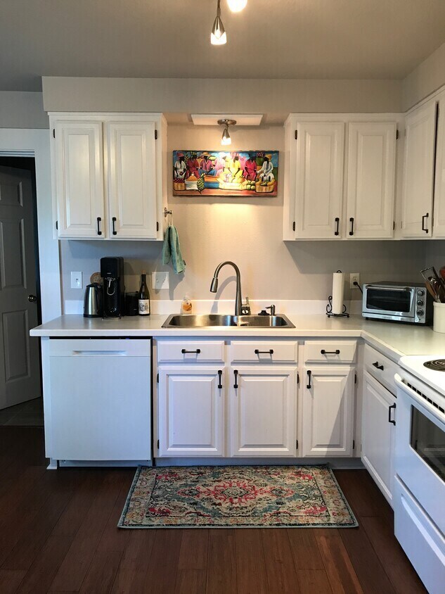 2097 NW Deschutes Pl Townhome For Rent in Bend, OR