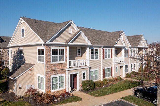 Photo - Seasons At Massapequa Apartments