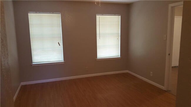 Photo - 507 Algerita Dr Unit 2