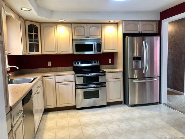 Photo - 49 Cheshire Dr