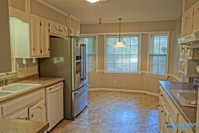 Photo - 2516 Willena Dr SE