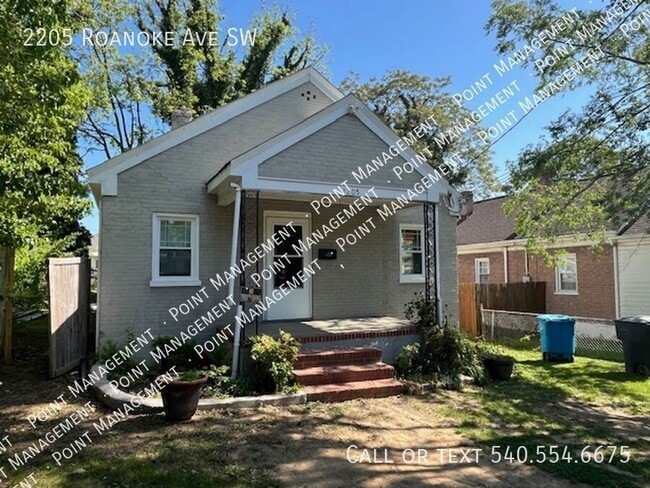 Building Photo - 2205 Roanoke Ave SW
