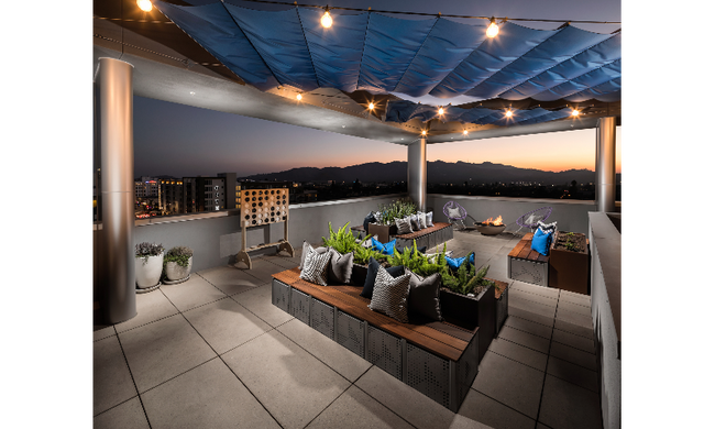 Skydeck | Next on Lex Apartments | Luxury Apartments in Glendale CA - Next on Lex Apartments