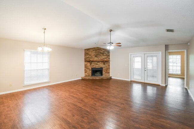 Photo - 1653 Spring Oaks Ln