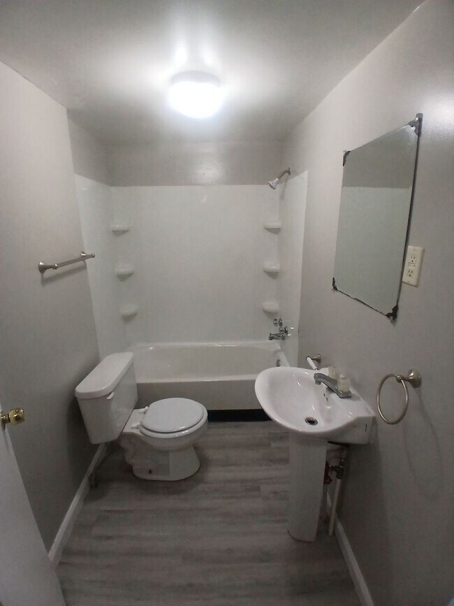 Photo - Freshly Renovated 3-Bed, 2-Bath Home with Detached Garage