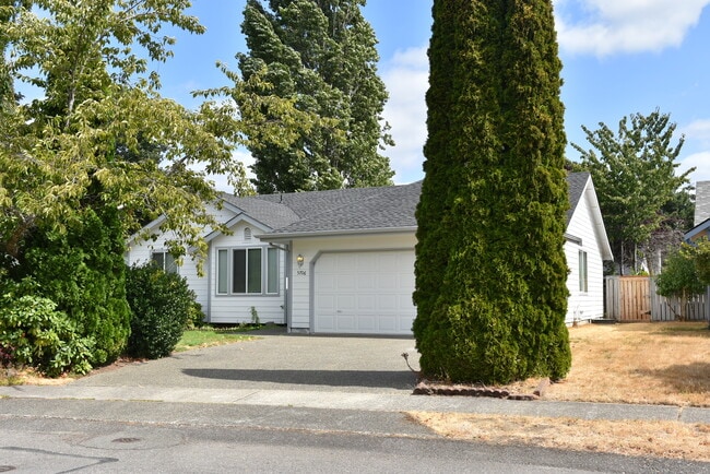 Building Photo - 5706 Crystal Ct SE Rental