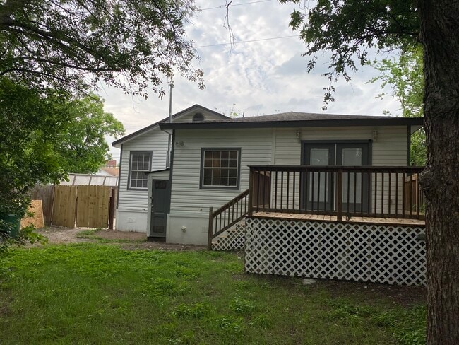 Photo - 2118 Burnet St