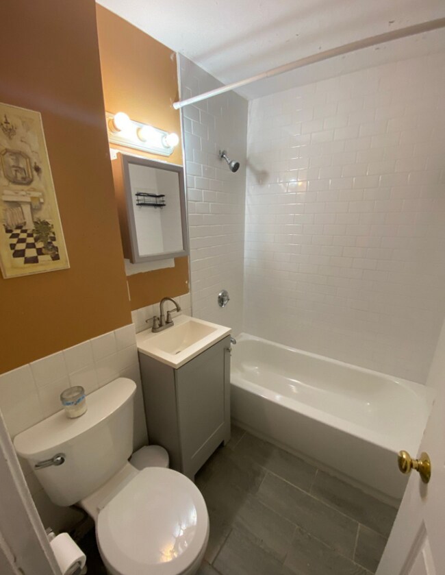 826 Huntington Ave Unit 3