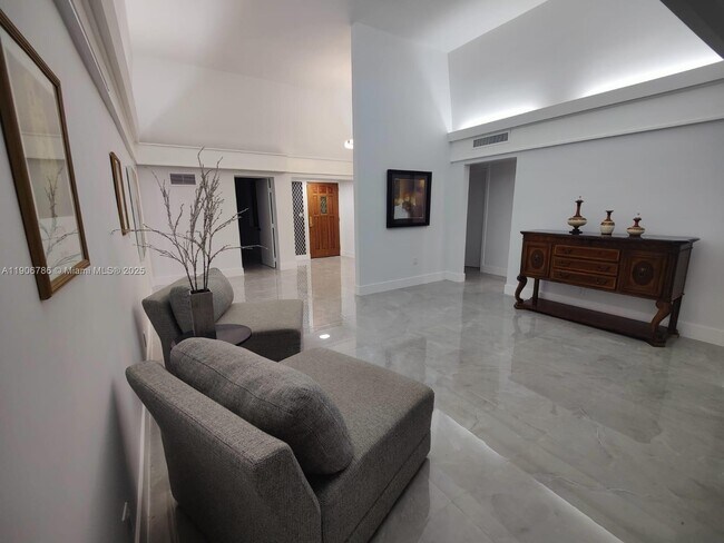 Photo - 5109 Banyan Ln