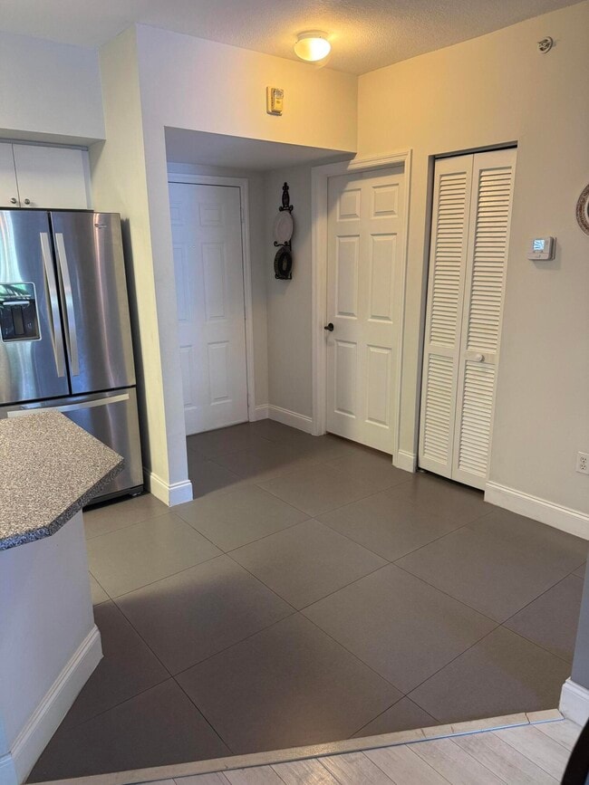 Photo - 2105 Lavers Cir Unit 209
