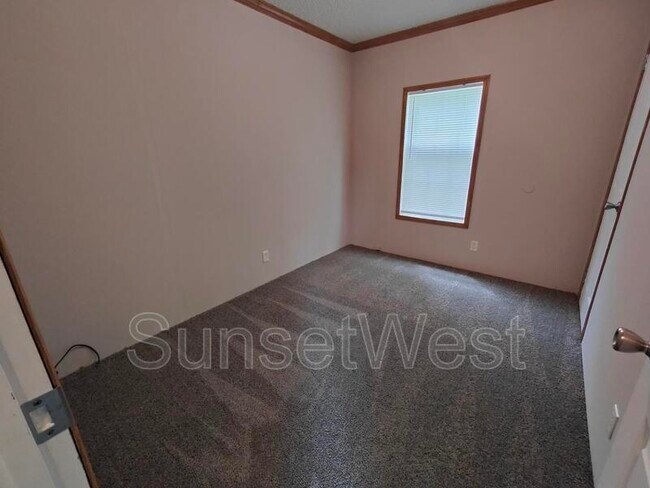 Photo - 613 Sunshine Dr