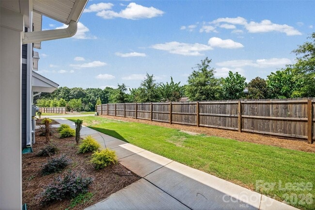 Photo - 720 Pinecone Dr