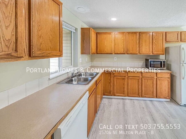 Photo - 15704 NE Milton Pl Unit B