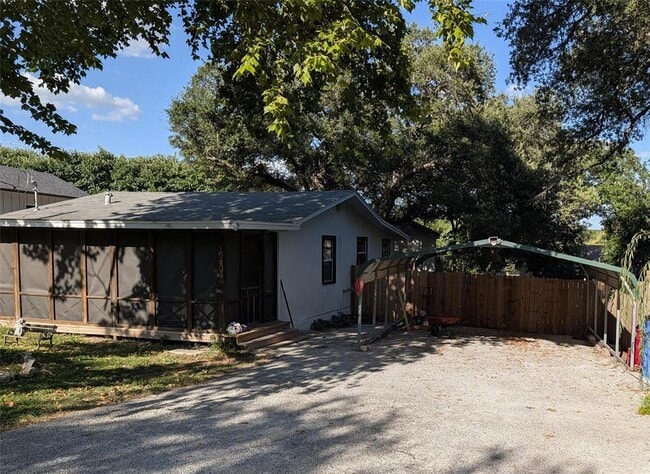 Photo - 10801 W Lakeview Dr
