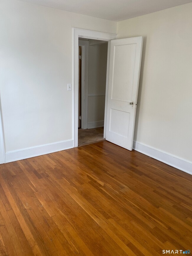 Photo - 117 Golden Hill St