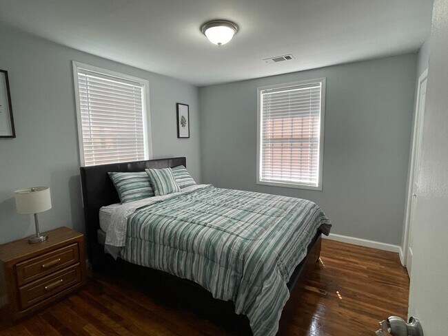 Photo - 1514 S McLean Blvd