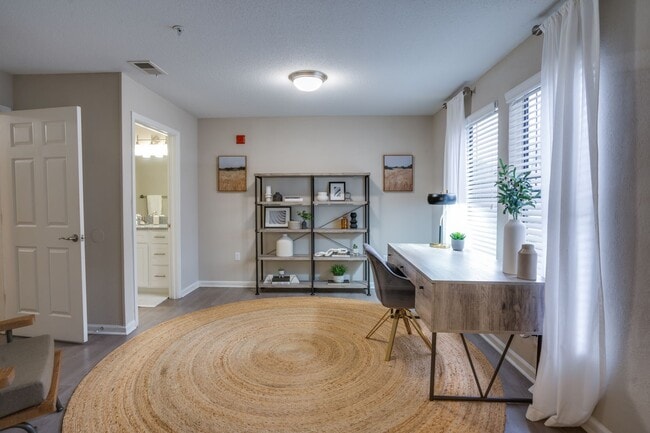 Be your most productive self in your home office.