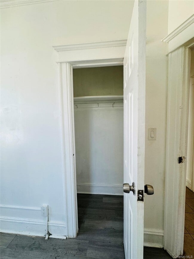 Photo - 27-24 Gillmore St