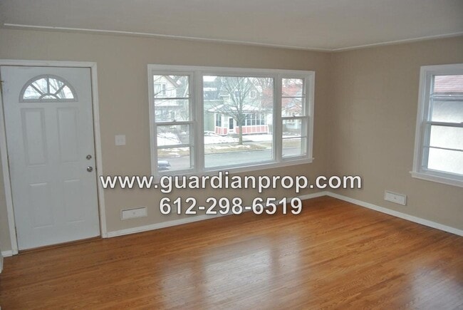 House in Midway Available August 1, Hardwo... - House in Midway Available August 1, Hardwo...