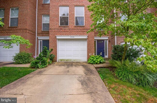 Building Photo - 12050 Edgemere Cir Rental