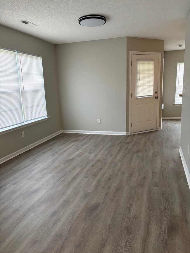 Photo - 1117 Green Fir Loop